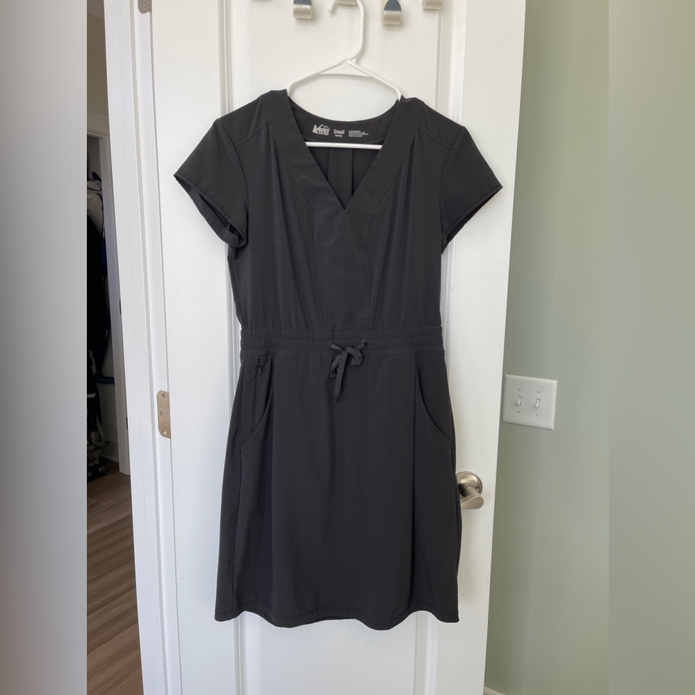 REI co-op dress size small